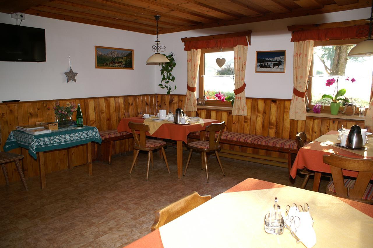 Hotel Pension Oberhorner à Schladming Extérieur photo